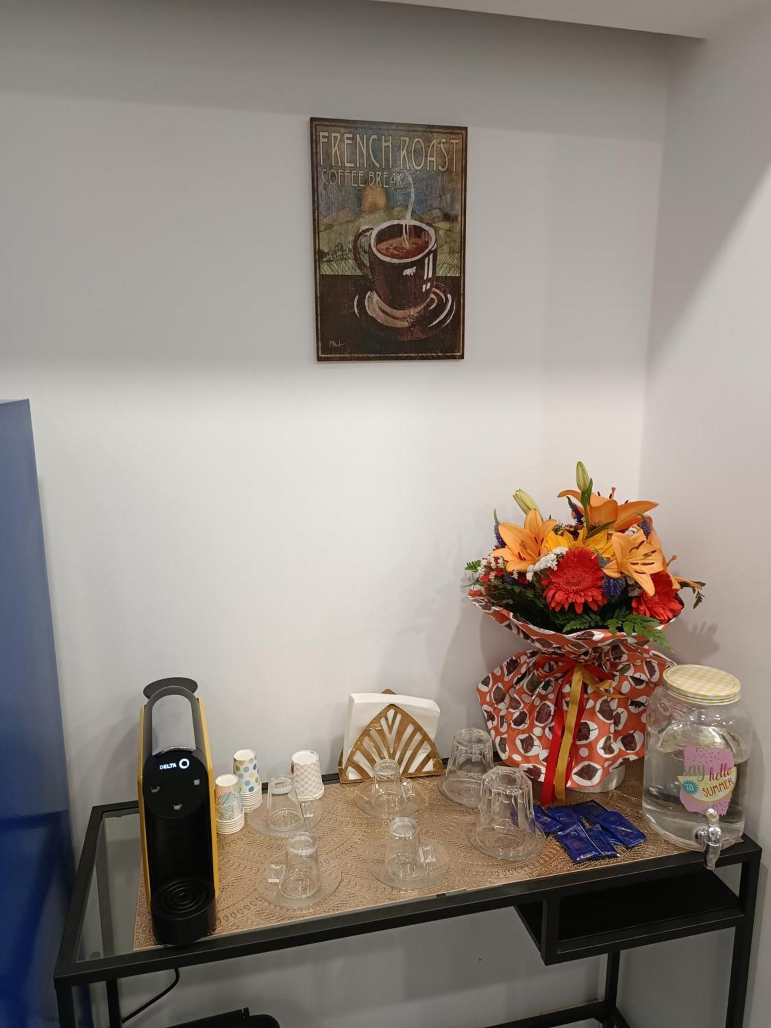 Plaza Caparica Hostel Кошта-да-Капаріка Екстер'єр фото