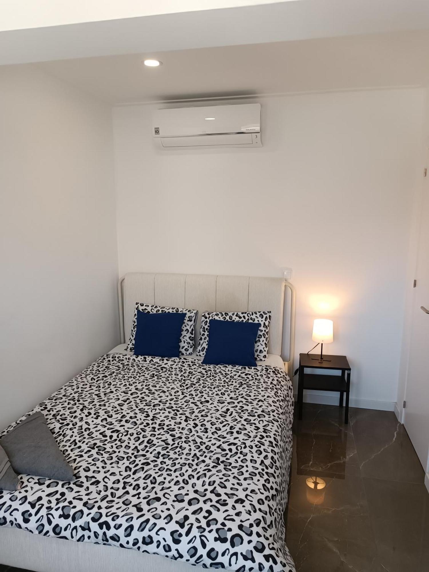Plaza Caparica Hostel Кошта-да-Капаріка Екстер'єр фото