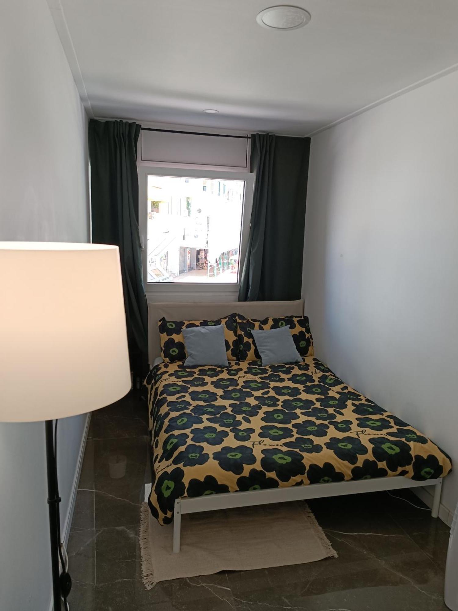 Plaza Caparica Hostel Кошта-да-Капаріка Екстер'єр фото