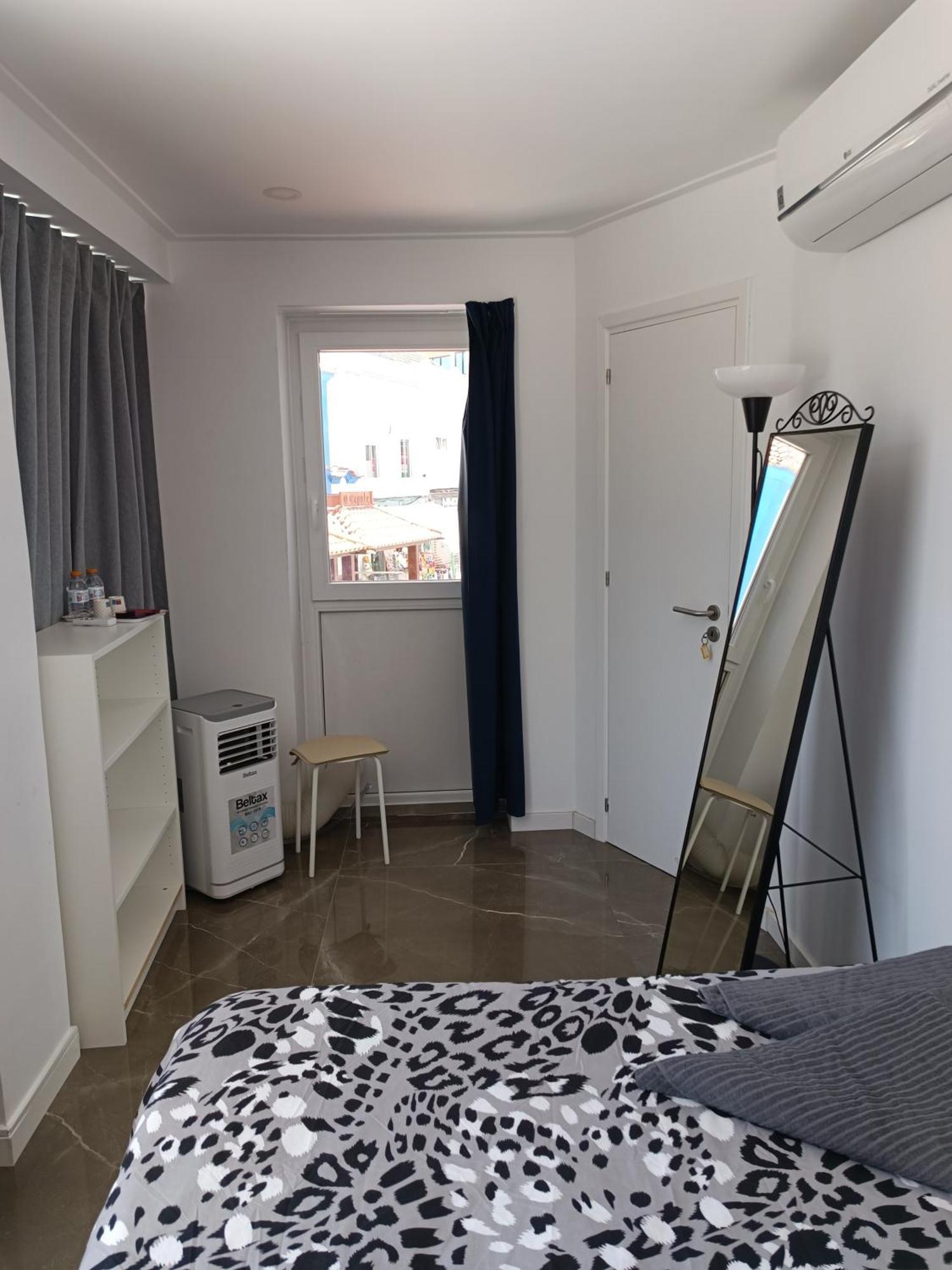 Plaza Caparica Hostel Кошта-да-Капаріка Екстер'єр фото
