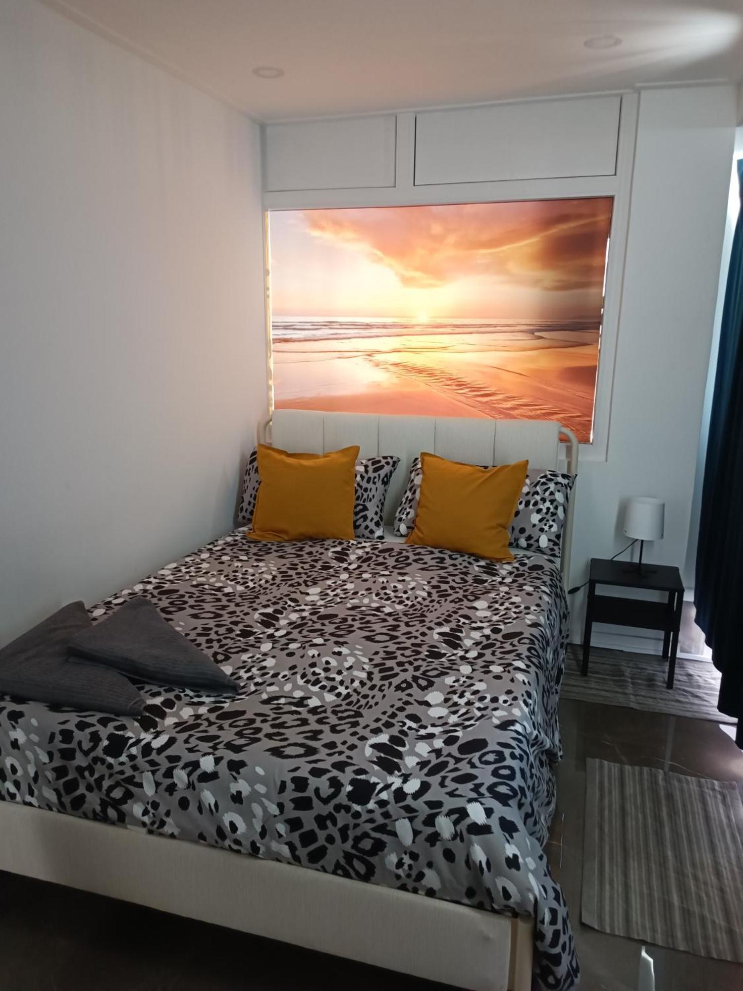 Plaza Caparica Hostel Кошта-да-Капаріка Екстер'єр фото