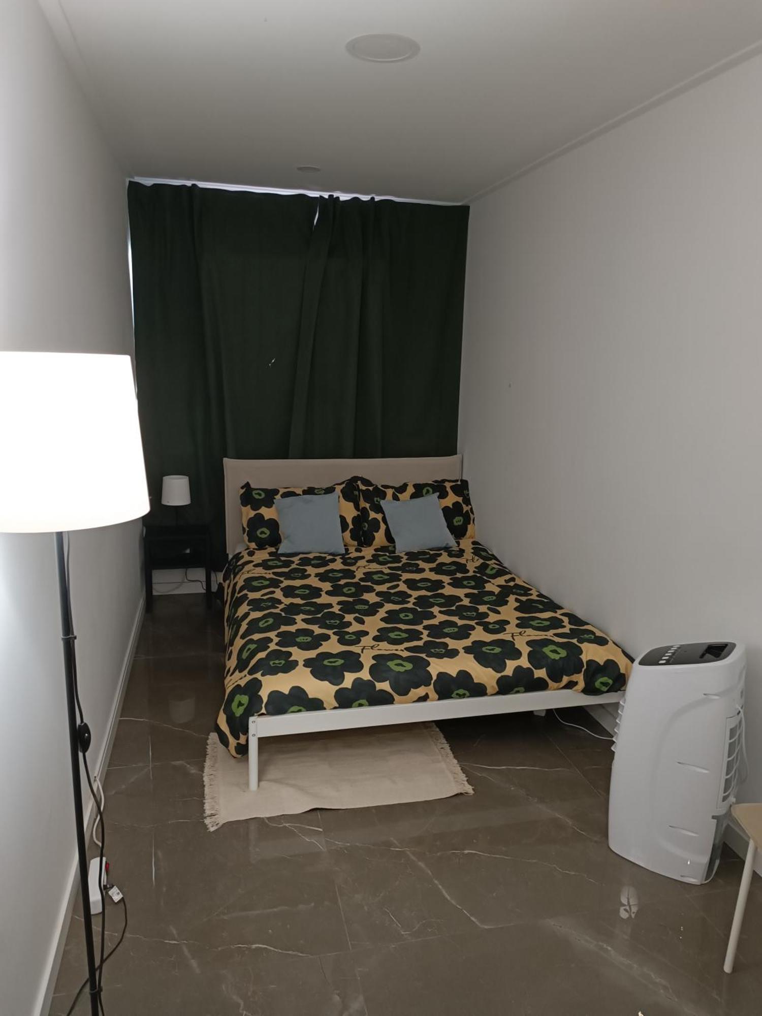 Plaza Caparica Hostel Кошта-да-Капаріка Екстер'єр фото