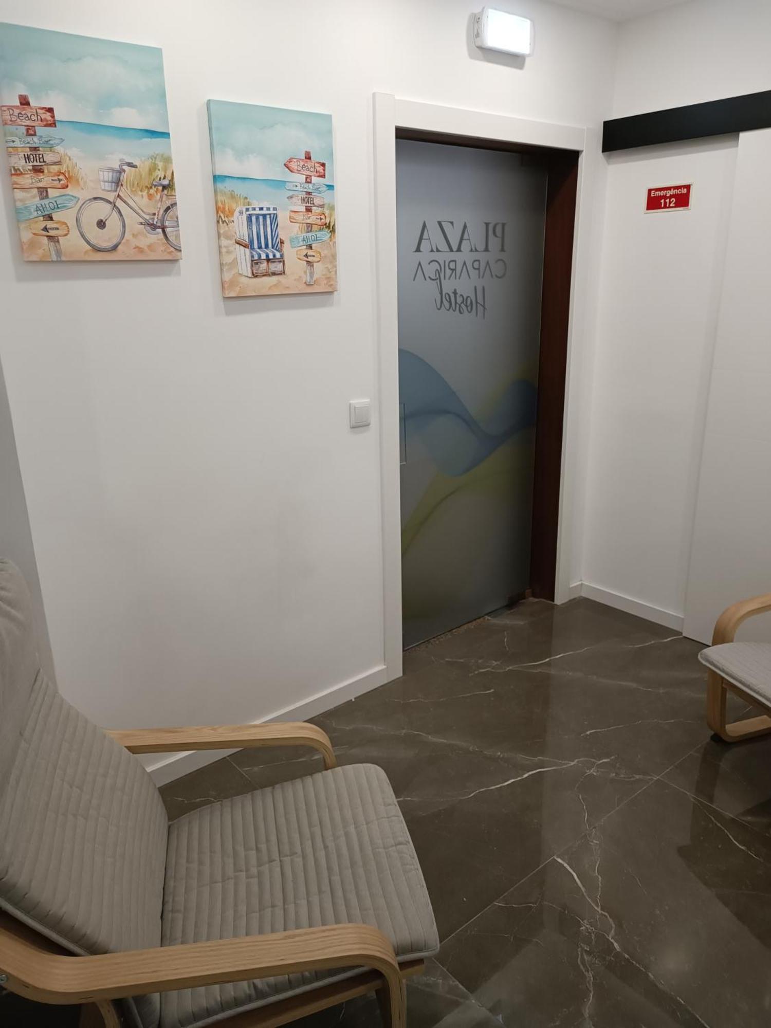 Plaza Caparica Hostel Кошта-да-Капаріка Екстер'єр фото