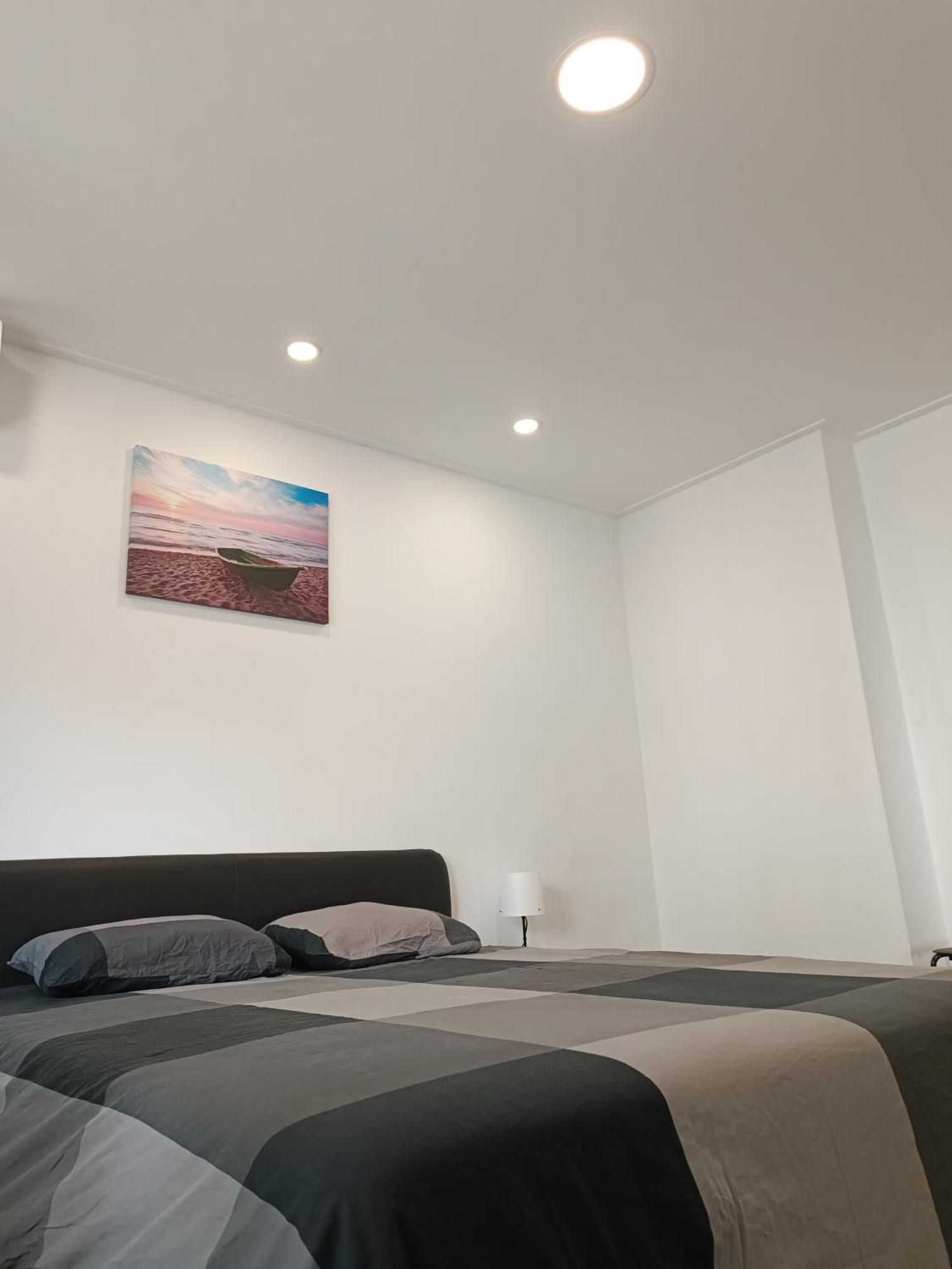 Plaza Caparica Hostel Кошта-да-Капаріка Екстер'єр фото