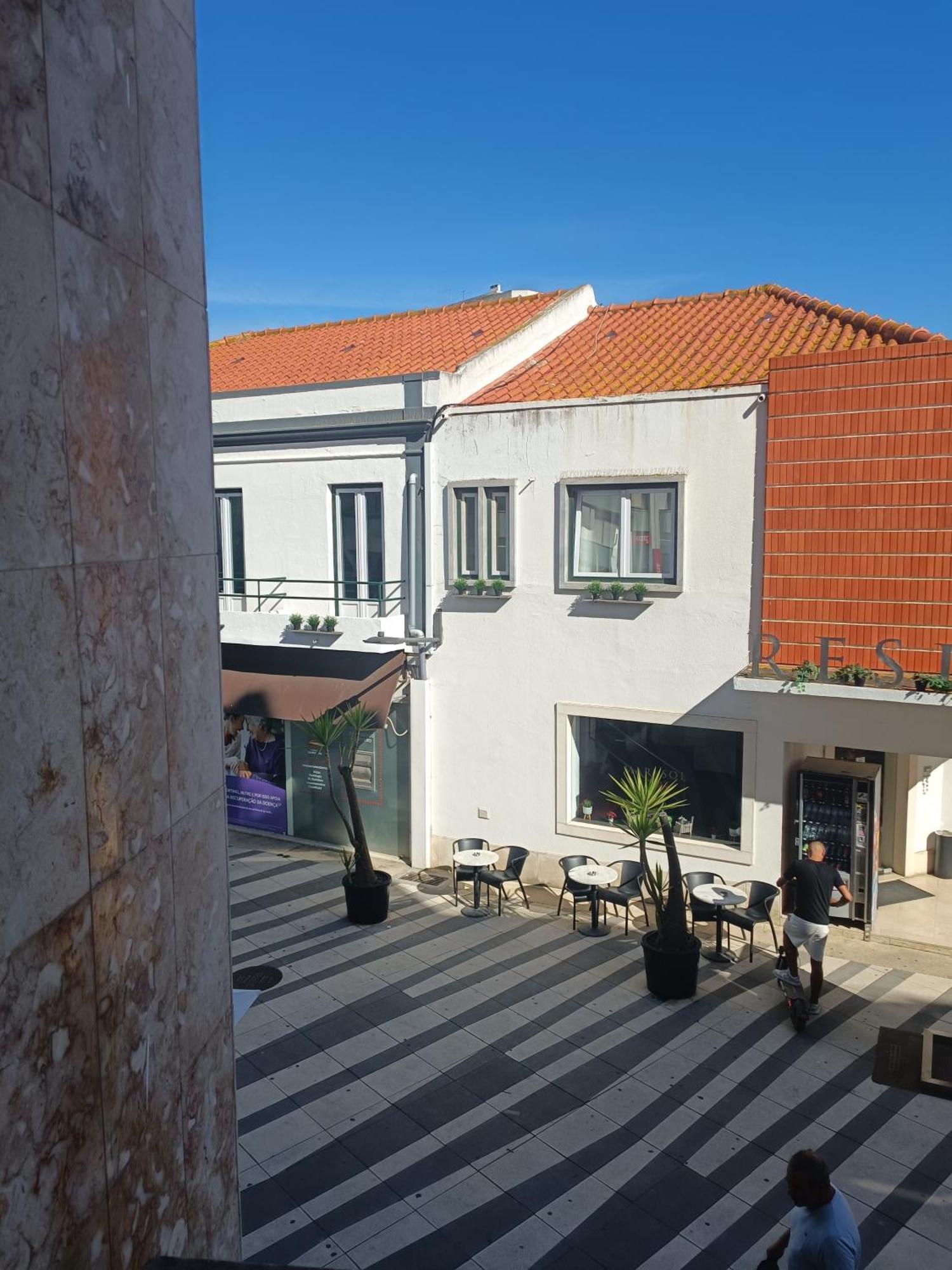 Plaza Caparica Hostel Кошта-да-Капаріка Екстер'єр фото