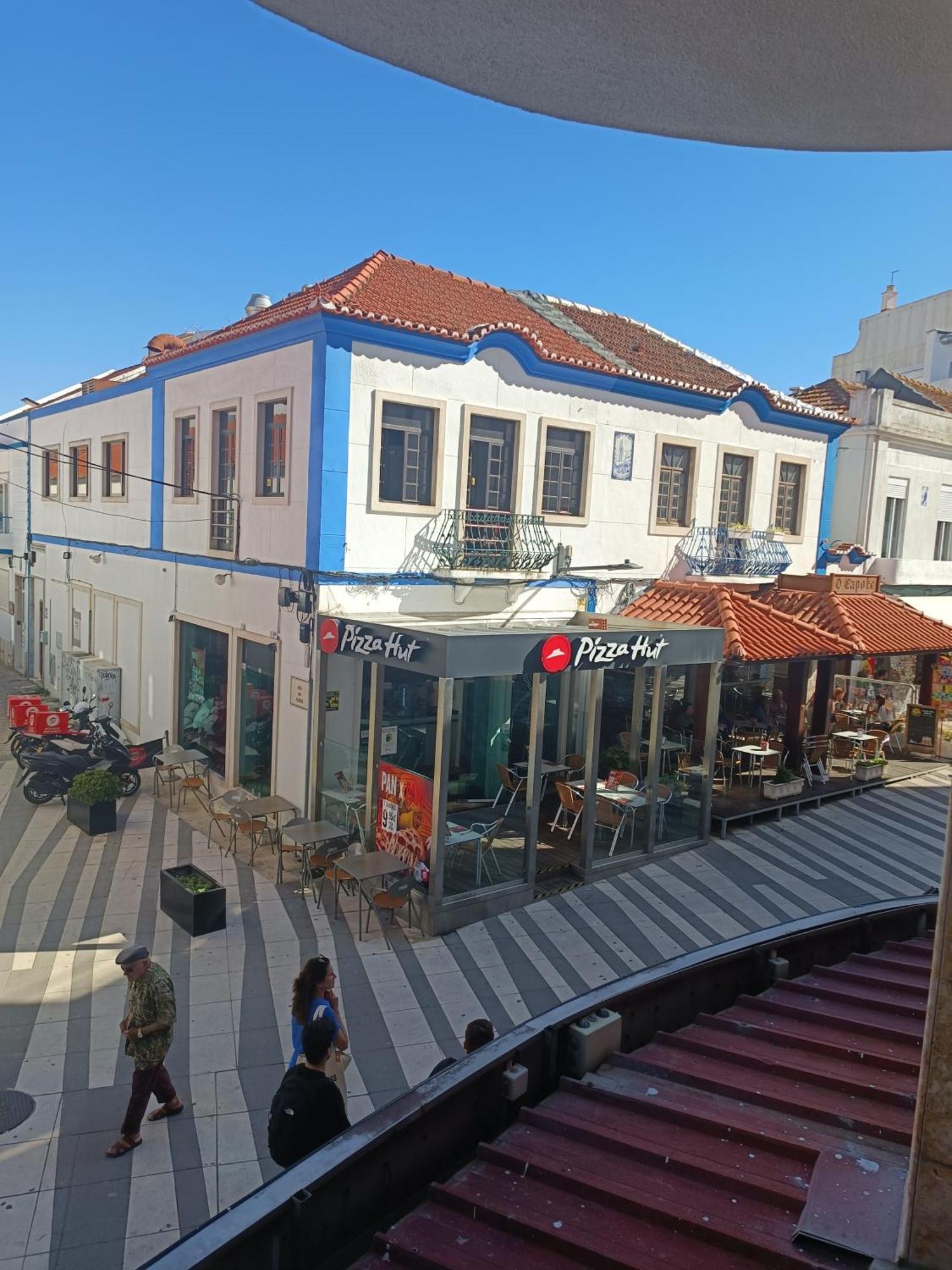 Plaza Caparica Hostel Кошта-да-Капаріка Екстер'єр фото